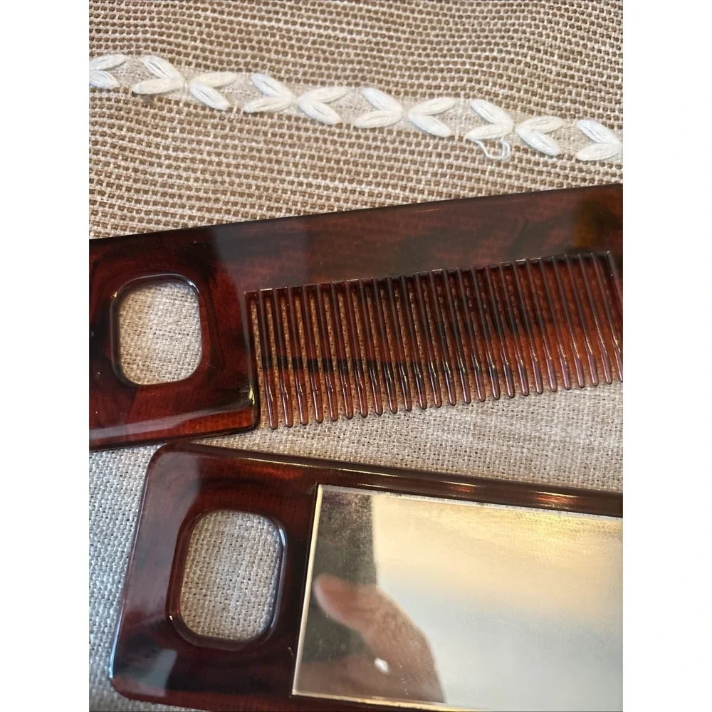 Vintage Union Pacific Railroad Comb and‎ Mirror set
